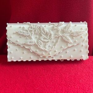 Elegant Cream Beaded Clutch
